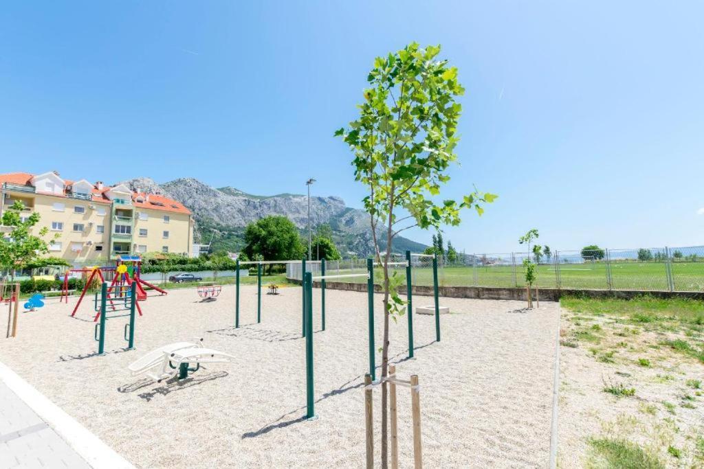 Apartment Pepalo,Omis Free Parking 外观 照片