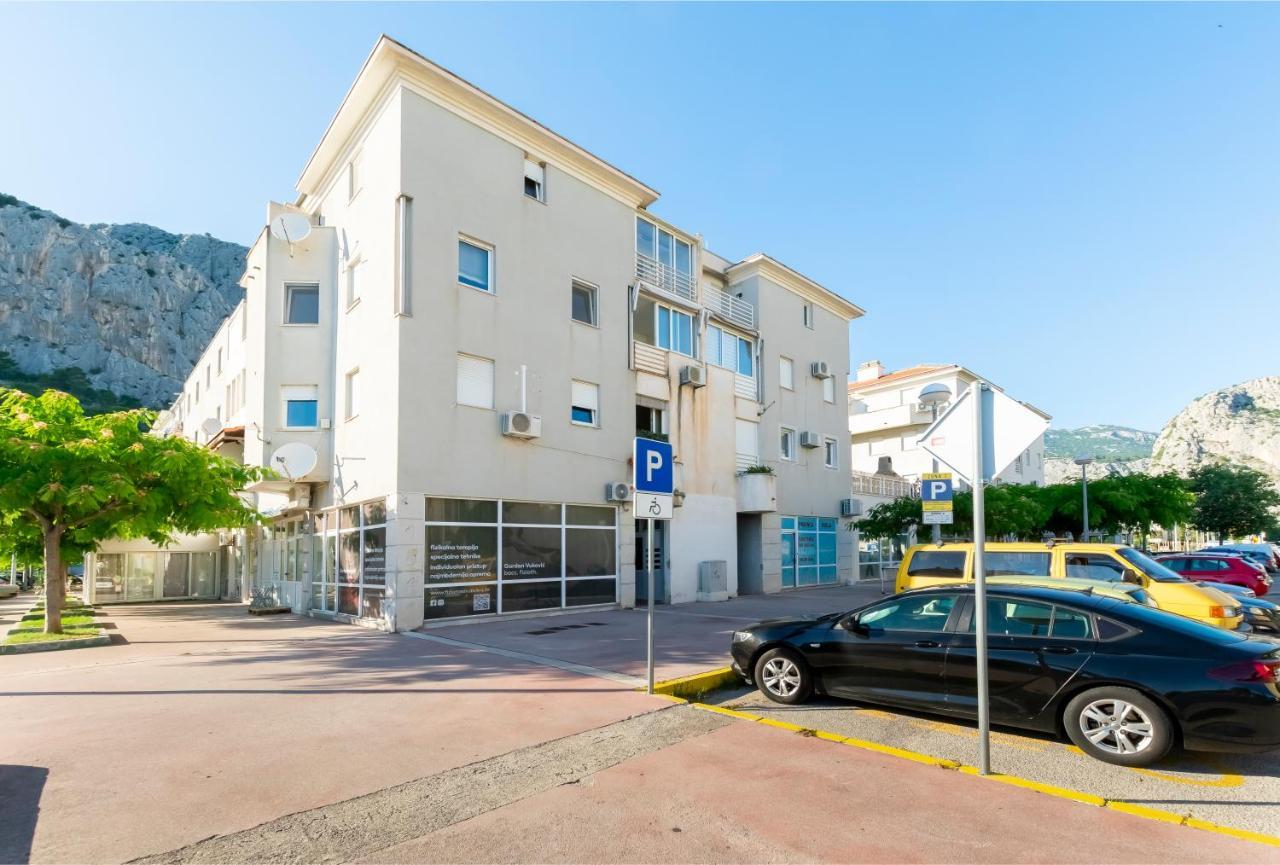 Apartment Pepalo,Omis Free Parking 外观 照片