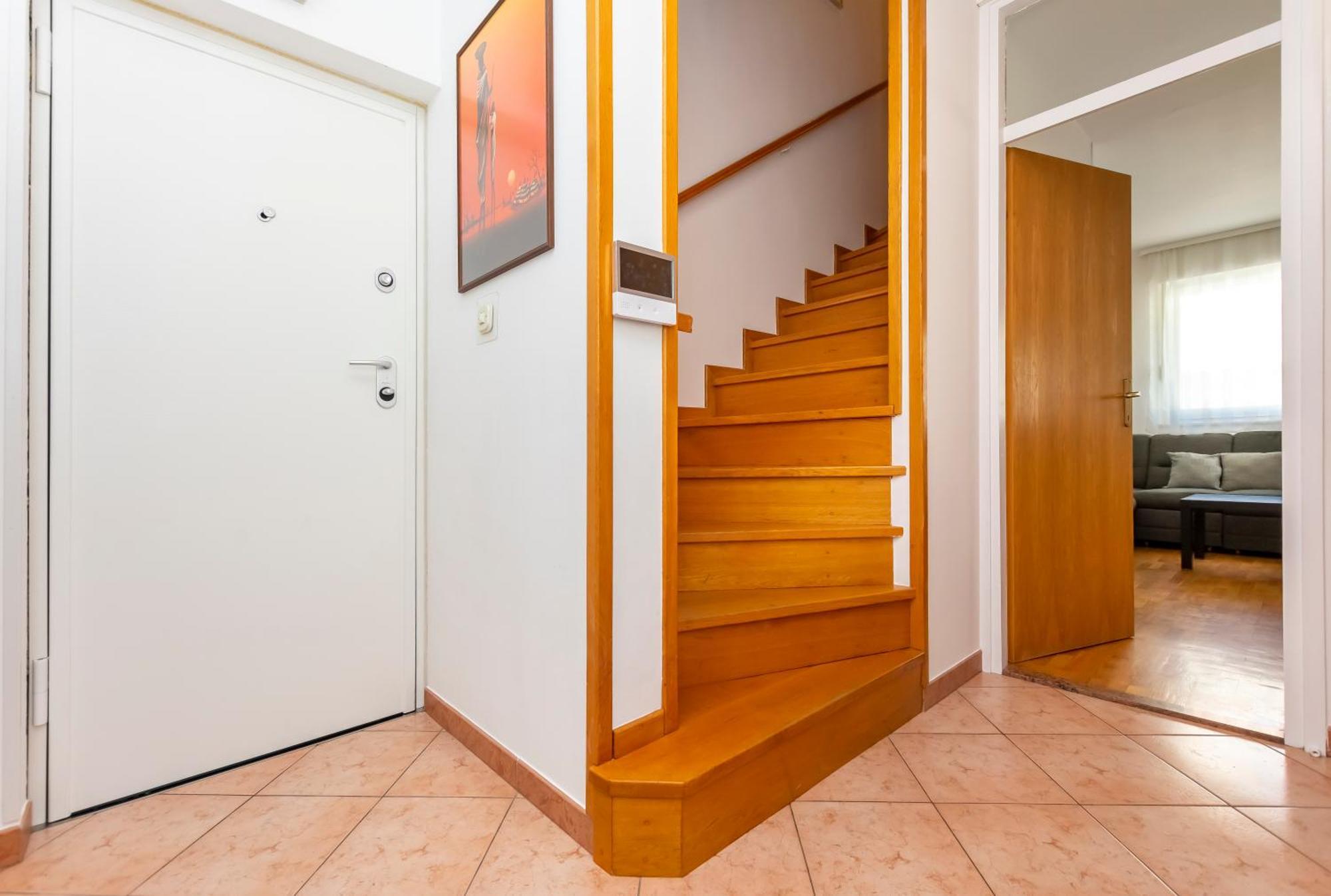 Apartment Pepalo,Omis Free Parking 外观 照片