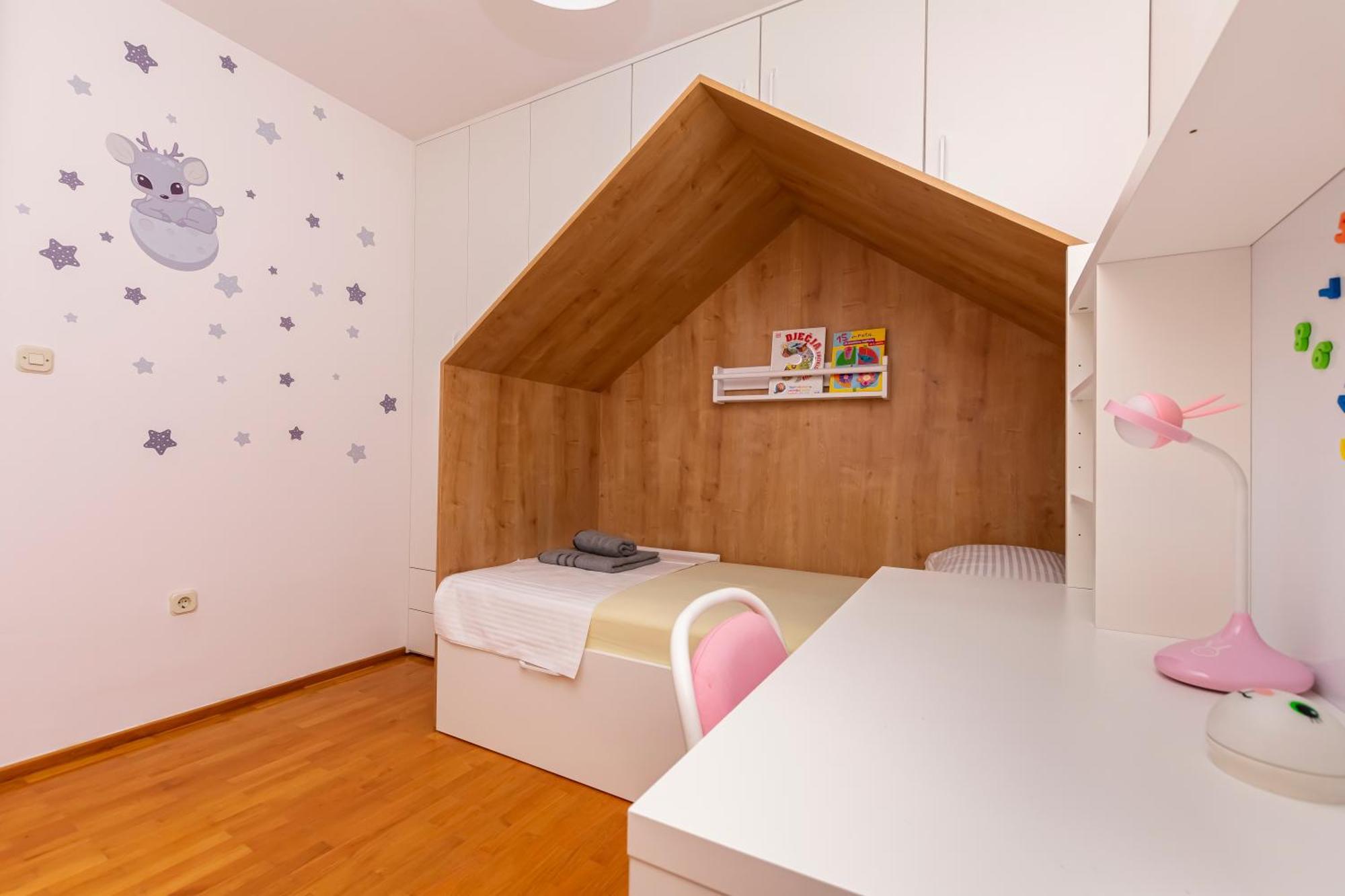 Apartment Pepalo,Omis Free Parking 外观 照片